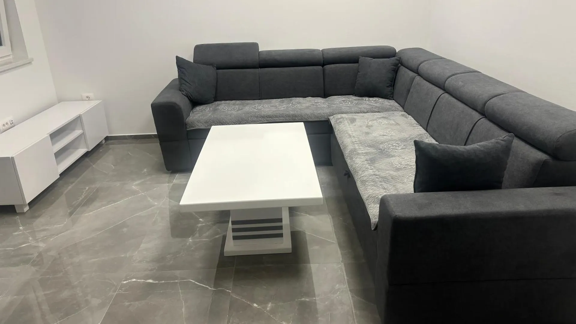 Apartman Tini 2 Pula Apartment
